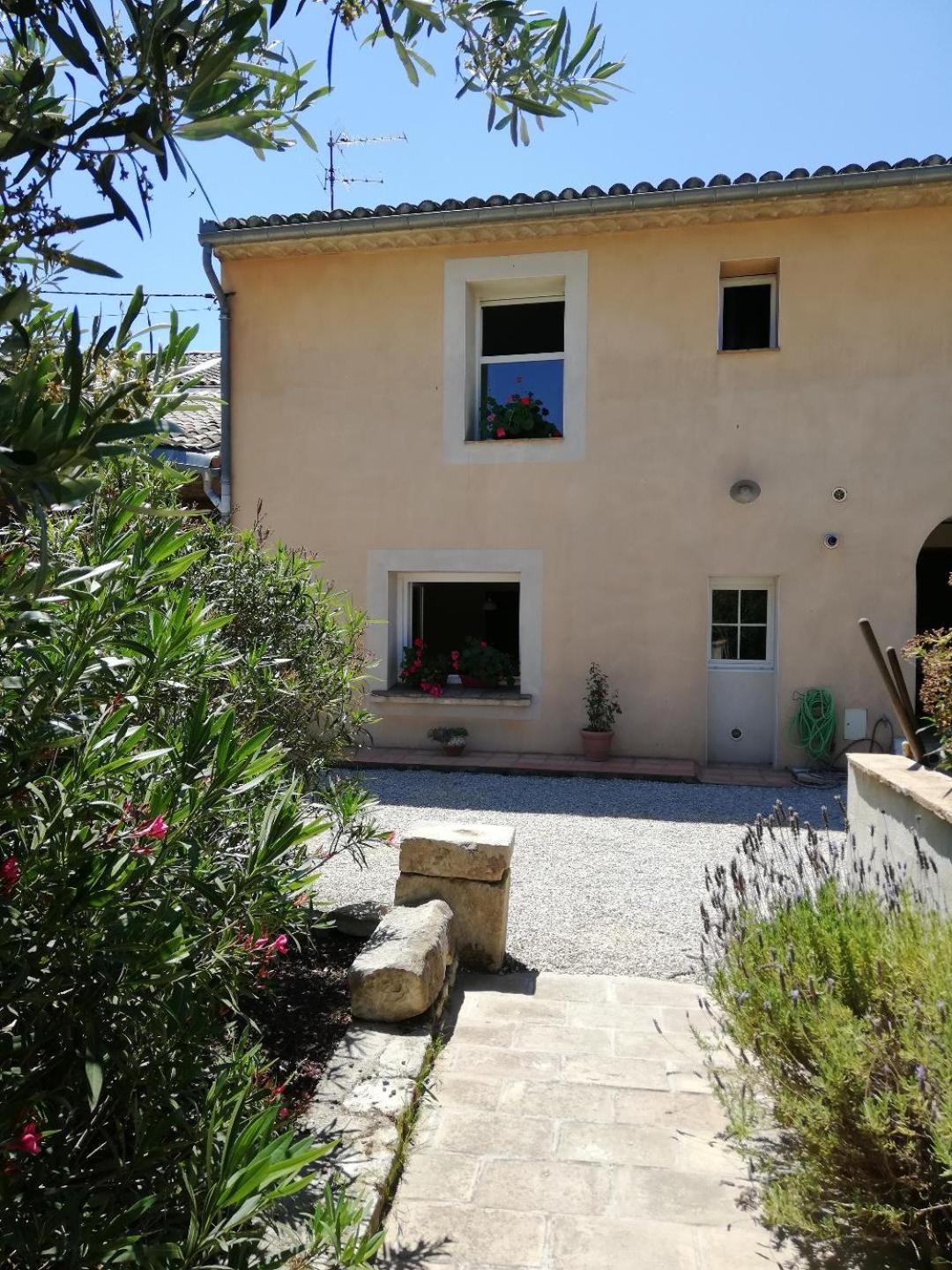 Mas Tolosan Vauvert Exterior photo